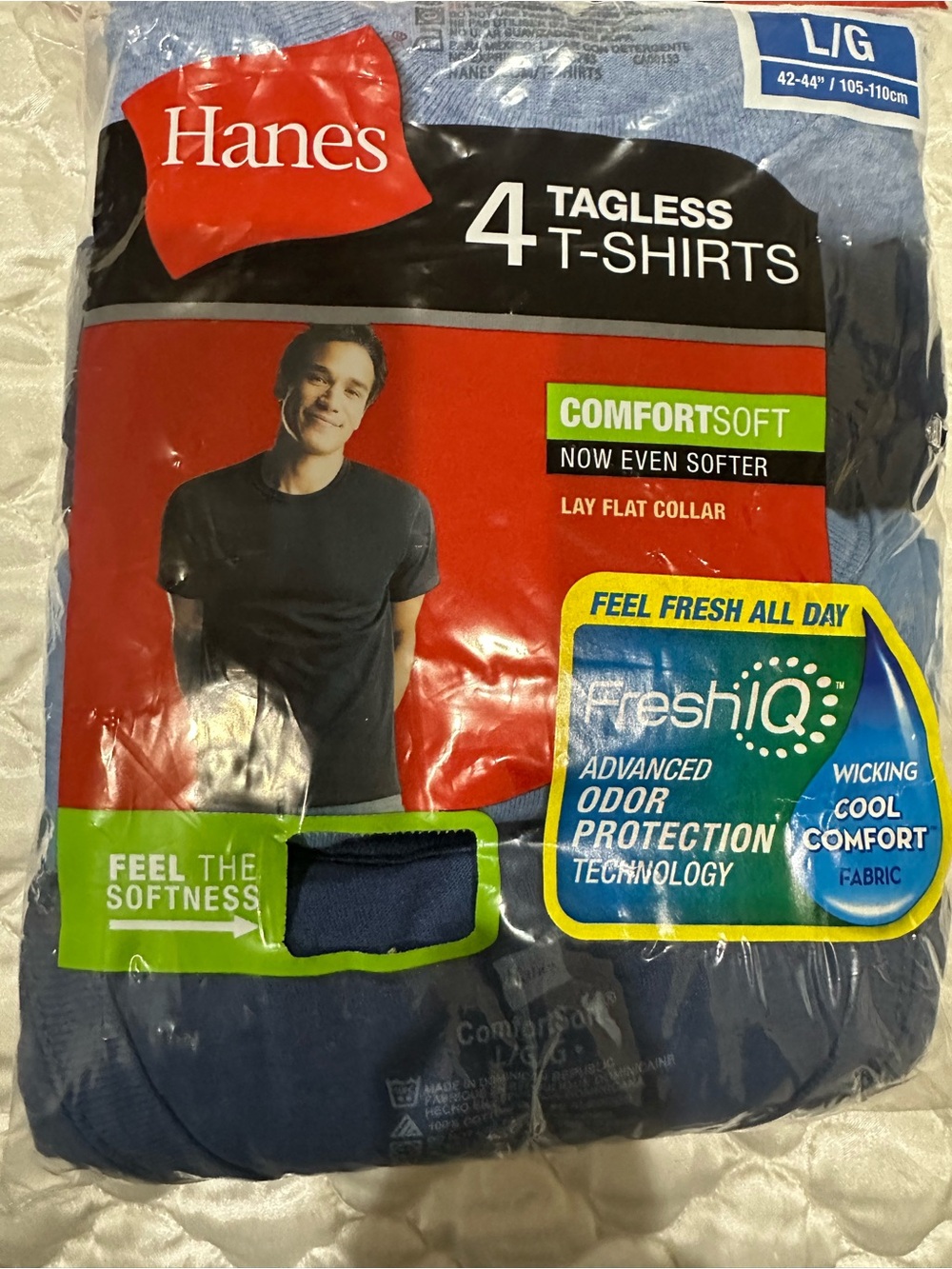 Hanes Men’s ComfortSoft Tagless Undershirts 4 Pack Large Blue NWT